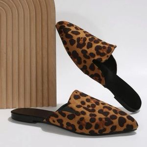 Faux Suede Leopard Pattern Point Toe Mule Flats